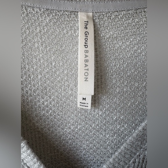 Babaton / Aritzia Taurus Grey Waffle Button Down Shirt | Medium - Picture 4 of 10